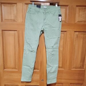 Crown & Ivy Missy Skinny Jeans